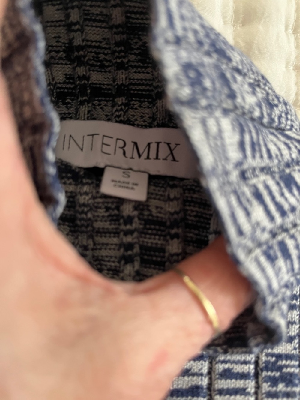 Intermix Sweater Size Small - Picture 3 of 5
